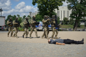 policyjny piknik na Wyspie Młyńskiej