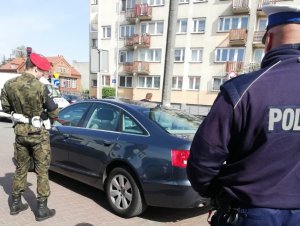 Wspólny patrol policjantów z żandarmerią