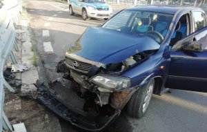 Rozbity opel astra